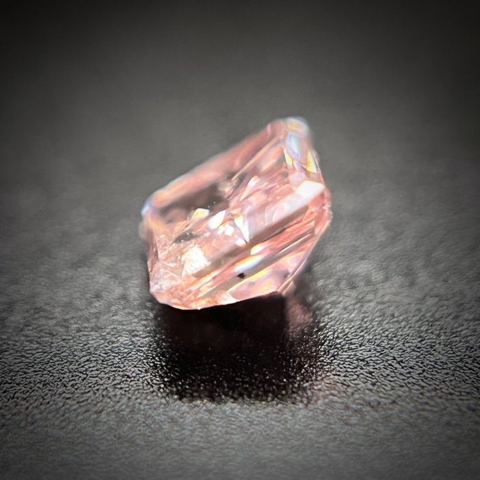 1 pcs Diamant - 0.25 ct - Skåret hjørne rektangulært - fancy intens brunlig pink - SI2