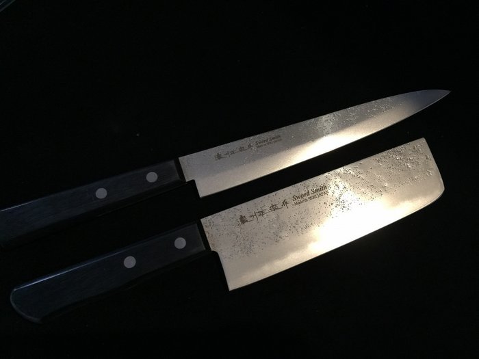 濃州正宗 NOSHU MASAMUNE Sword Smith / Satin Finish / Set of 2 / 柳刃 YANAGIBA 菜切 NAKIRI - Bordkniv (2) - Japansk køkkenkniv - Stål Træ