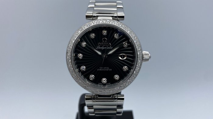 Omega - De Ville Ladymatic Diamonds - 425.35.34.20.51.001 - Kvinder - 2014