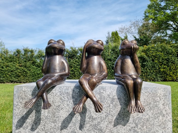 Statuette - A set of 3 jolly frogs (3) - Bronze