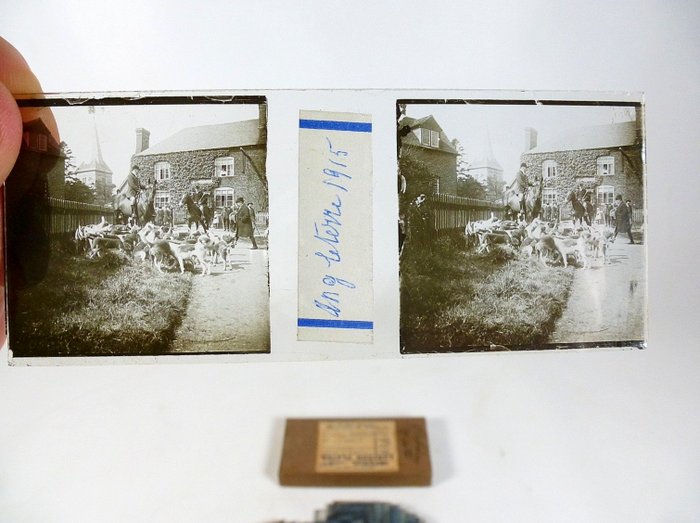 Stereo dia's op glas. - Engeland, Holt Castle  Church, Gloucester en jachttaferelen.