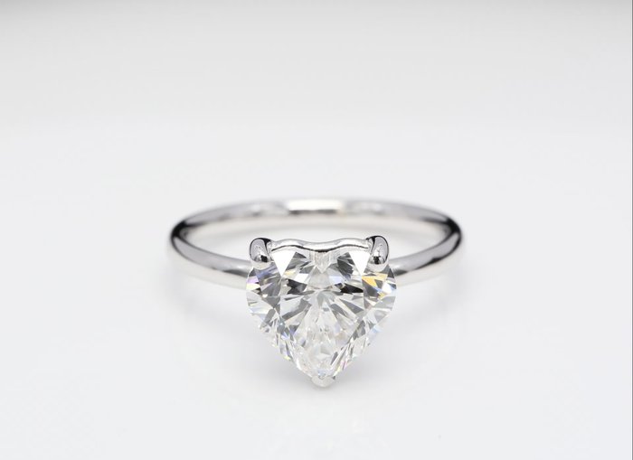 Ring - 18 kraat Hvidguld -  3.01ct. tw. Diamant (Laboratoriedyrket) - Hjerte F-VVS2