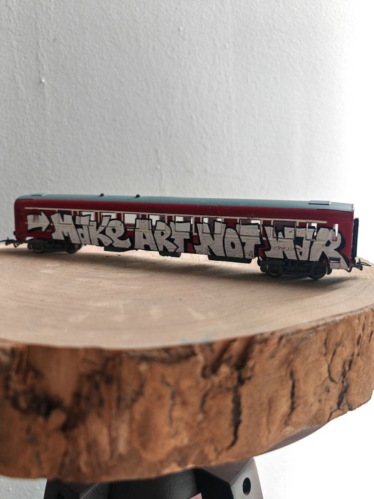 Punisher (XX-XXI) - "Make art not war" - Hand painted train