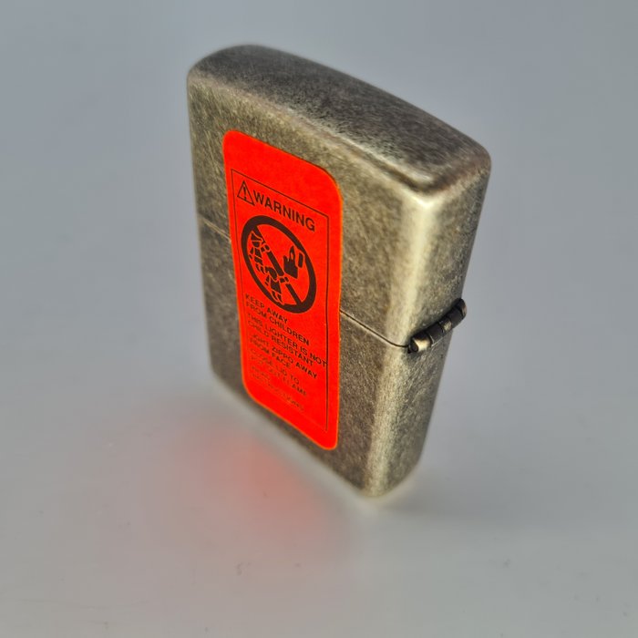 Zippo - Windy / Varga Girl - Lighter - Messing