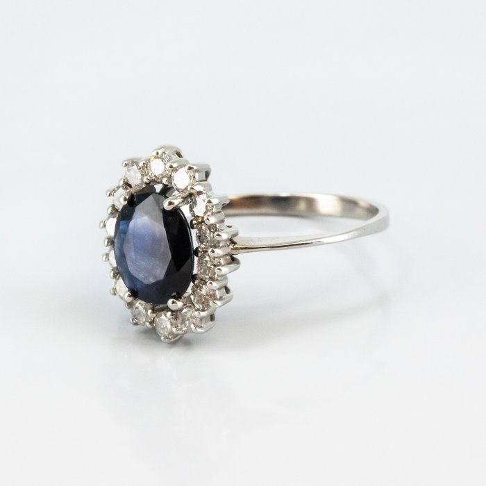 Ring - 14 karat Hvidguld Safir - Diamant