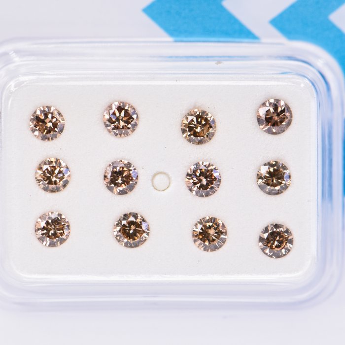 Ingen mindstepris - 12 pcs Diamant  (Naturfarvet)  - 1.01 ct - Rund - Fancy Brun Gul - I1, SI2 - International Gemological Institute (IGI)