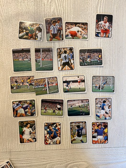 Panini - Calciatori 1982/83 - (369/600) Incomplete loose sticker set