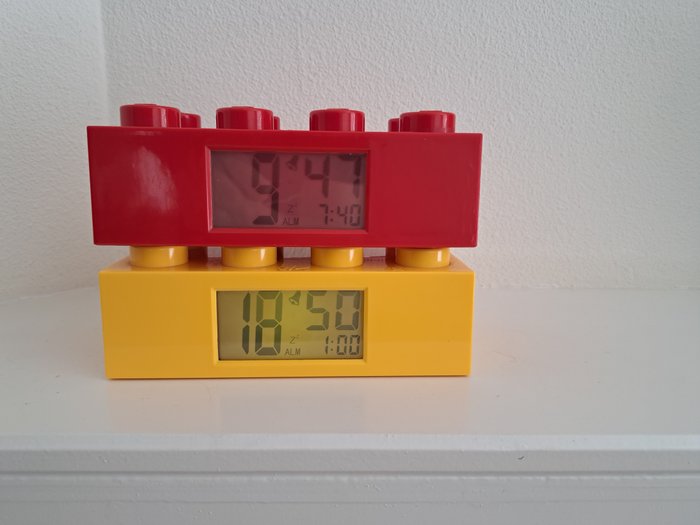 Lego - Lego Brick alarmclock - Lego 2x4 brick alarmclock - 2000-2010 - Danmark