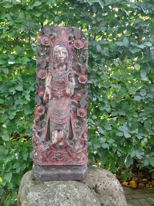 Skulptur af en præst 78 cm - Bali - Indonesien