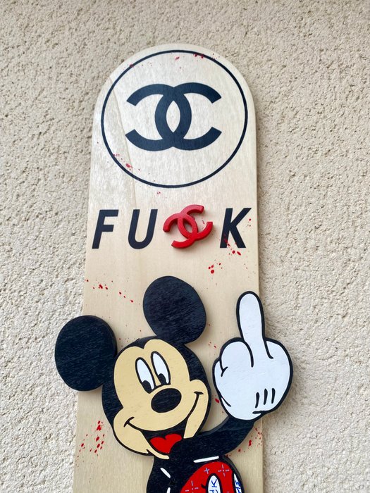 CASH - Mickey Chanel Fuck !!!