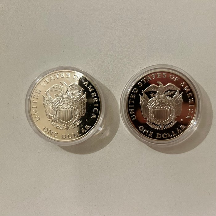 Förenta staterna. A Pair (2x) of USA Commemorative Silver Dollars 1994  (Ingen mindstepris)