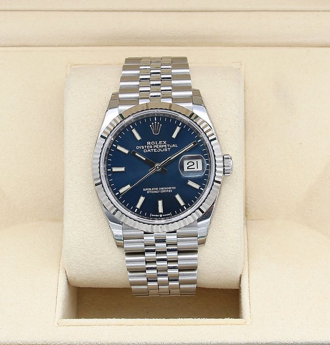 Rolex - Oyster Perpetual Datejust 36 'Blue Dial' - 126234 - Unisex - 2011-nu