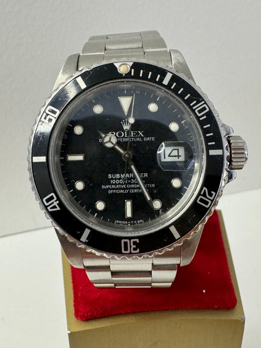 Rolex - Submariner - 16800-0 - Unisex - 1980-1989