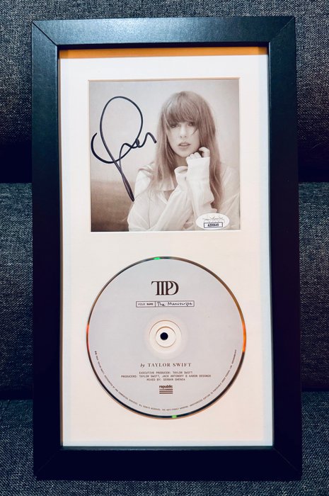 Taylor Swift - signeret "torturerede digtere" CD Frame / JSA - 2024 - Certifikat, Håndunderskrevet, Håndunderskrevet personligt, indrammet