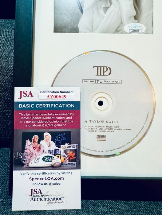 Taylor Swift - signeret "torturerede digtere" CD Frame / JSA - 2024 - Certifikat, Håndunderskrevet, Håndunderskrevet personligt, indrammet