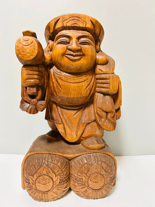 Large Japanese hand carved wooden statue of Daikokuten大黒天 - Skulptur Træ - Japan  (Ingen mindstepris)