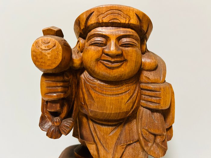 Large Japanese hand carved wooden statue of Daikokuten大黒天 - Skulptur Træ - Japan  (Ingen mindstepris)