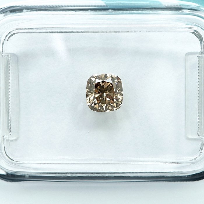 Ingen mindstepris - 1 pcs Diamant  (Naturfarvet)  - 0.56 ct - Pude - Fancy Brunlig Gul - SI1 - International Gemological Institute (IGI)