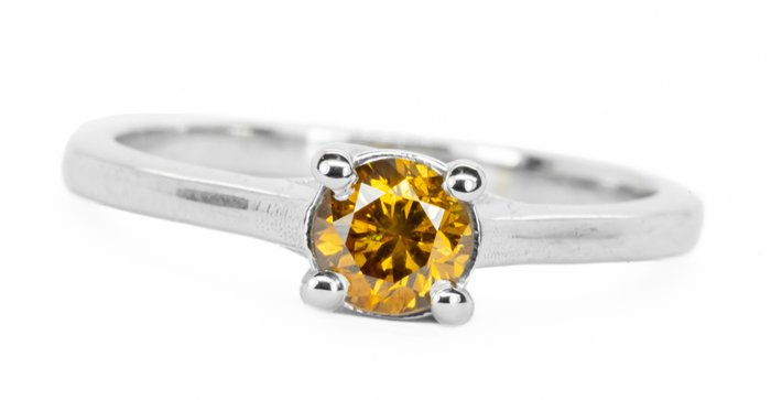 Ingen mindstepris - Ring - 18 kraat Hvidguld -  050ct tw Diamant (Naturfarvet) - F Levende gullig orange