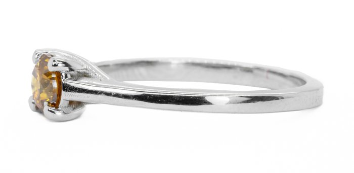 Ingen mindstepris - Ring - 18 kraat Hvidguld -  050ct tw Diamant (Naturfarvet) - F Levende gullig orange