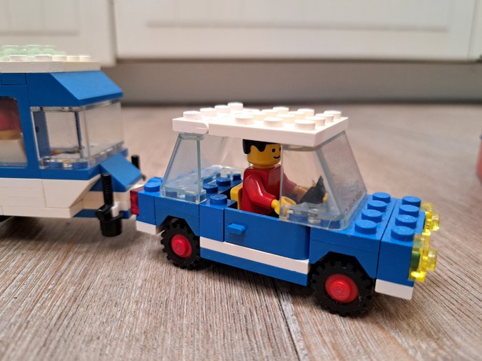 Lego - Lego 361 Garage, 6647 Highway Repair, 6694 Car with Camper