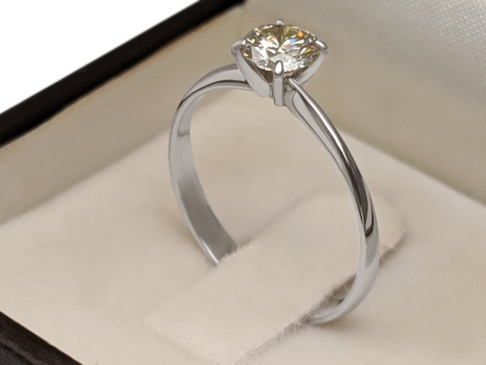 Ingen mindstepris - Ring - 14 karat Hvidguld -  0.51ct. tw. Gul Diamant (Naturfarvet) - IGI