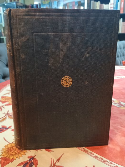 Departement van buitenlandse zaken/ Horace Bristol - Lot van twee oude boeken: Handboek voor de kennis van Nederland en kolonien en Bali in pictures - 1922-1949