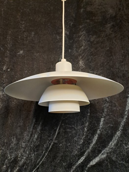 Louis Poulsen PH4 - Poul Henningsen - Loftslampe - PH 4/3 - Aluminium - Designer lampe