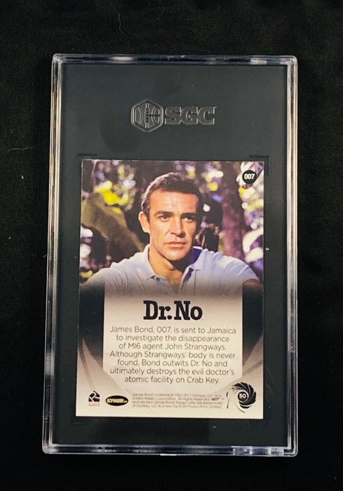 James Bond 007: From Russia with Love - Rittenhouse - James Bond "From Russia with Love" - Graded Card SGC 9