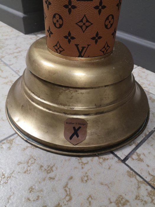 Brother X - Vintage telefoon - Louis Vuitton edition  - designed by Brother X