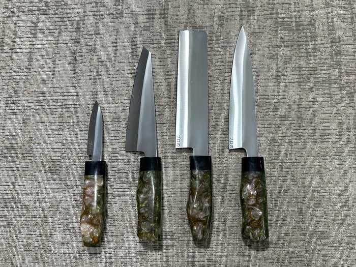 Køkkenkniv - Chef's knife -  Japanske D2 Steel Gyuto, Nakiri, Garasuki  Petty Chef knive - D2 Steel  Designing Mix Udsøgt farvet harpikshåndtag - Japan