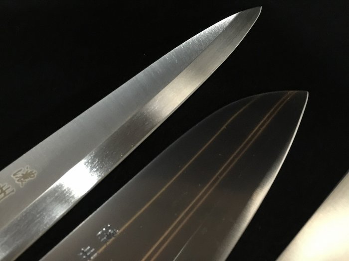 孫六 MAGOROKU / Set of 4 / 三徳 SANTOKU 柳刃 YANAGIBA 菜切 NAKIRI ペティ PETTY - Bordkniv (4) - Japansk køkkenkniv - Stål/harpiks