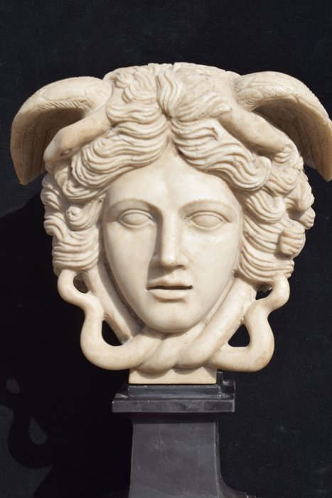 Skulptur, Medusa Rondanini - 37 cm - Marmorstøv