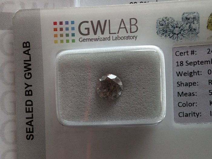 Ingen mindstepris - 1 pcs Diamant  (Natur)  - 0.86 ct - Rund - K - I1 - Gemewizard Gemological Laboratory (GWLab)