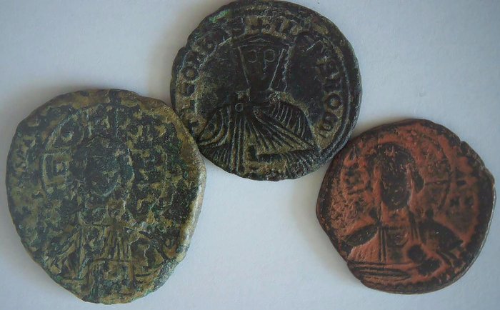 Byzantinske rige. Lot of 3 Æ coins Anonymous Series  (Ingen mindstepris)