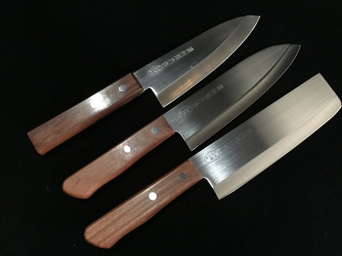 孫六 MAGOROKU / Set of 3 / 三徳 SANTOKU 出刃 DEBA 菜切 NAKIRI - Bordkniv (3) - Japansk køkkenkniv - Stål, Træ