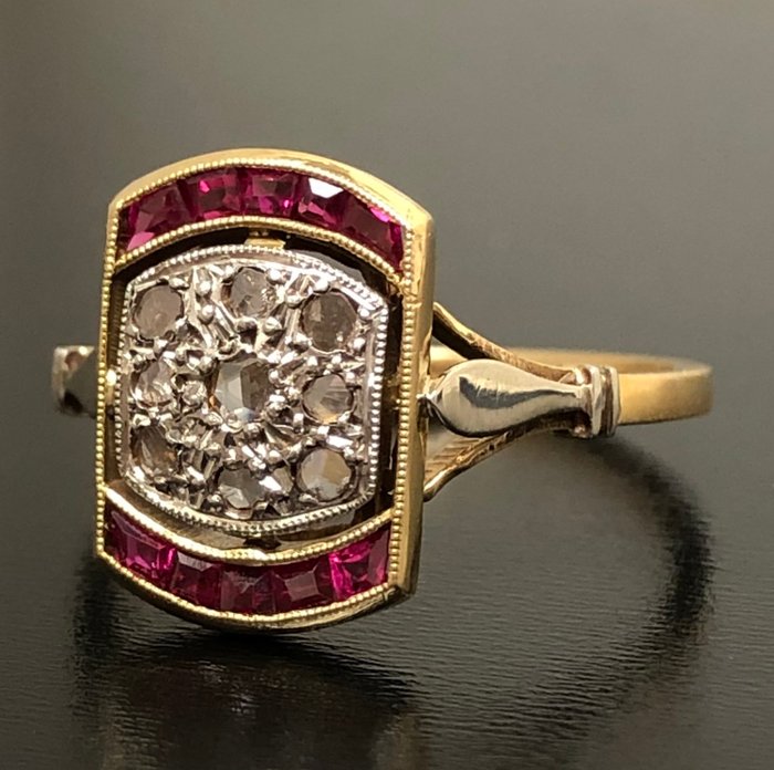 Ingen mindstepris - Ring - 18 kraat Gulguld, Hvidguld -  0.48ct. tw. Diamant (Natur)  - Rubin - 1930'erne