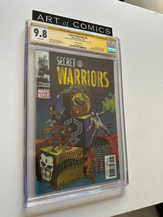 Secret Warriors #8 - Signed By Matthew Rosenberg - Lenticular Cover (2 covers In 1) Variant Cover - White Pages! - Nick Fury Agent Of SHIELD #1Homage Cover - Graded CGC 98! - Extremely High Grade! - 1 Signed graded comic - Første udgave - 2018