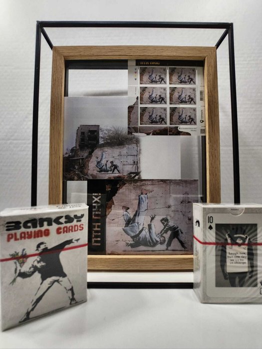 Banksy (1974) - BANKSY "ПТН ПНХ" (Fck Ptn) Full Set Official Collector + card game