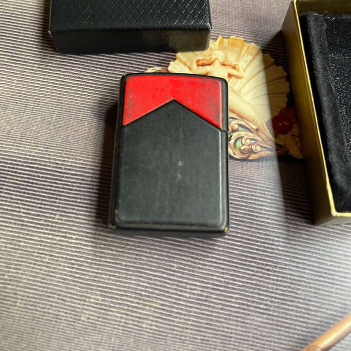 Zippo - ZIPPO MARLBORO - Lommelighter - Messing, Stål (rustfrit)