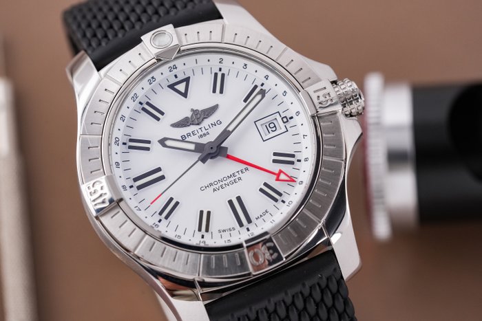 Breitling - Avenger GMT - A32397 - Mænd - 2011-nu