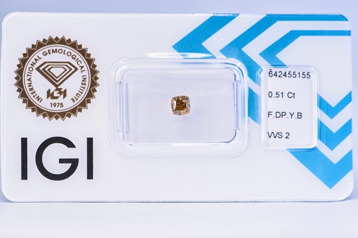 Ingen mindstepris - 1 pcs Diamant  (Naturfarvet)  - 0.51 ct - Pude - Fancy deep Gullig Brun - VVS2 - International Gemological Institute (IGI)