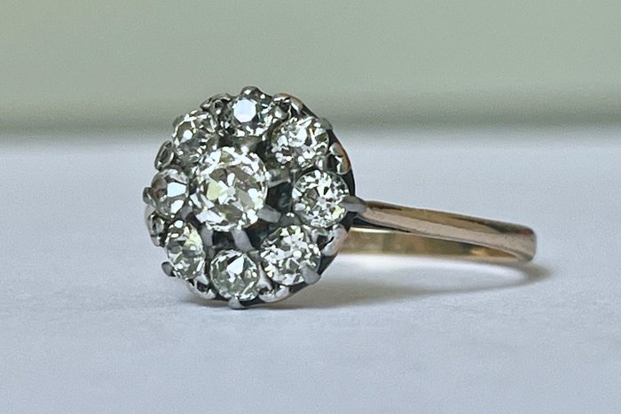 Ring - 18 kraat Gulguld, Platin -  1.10ct. tw. Diamant (Natur)  - Diamant - Antik victoriansk klynge