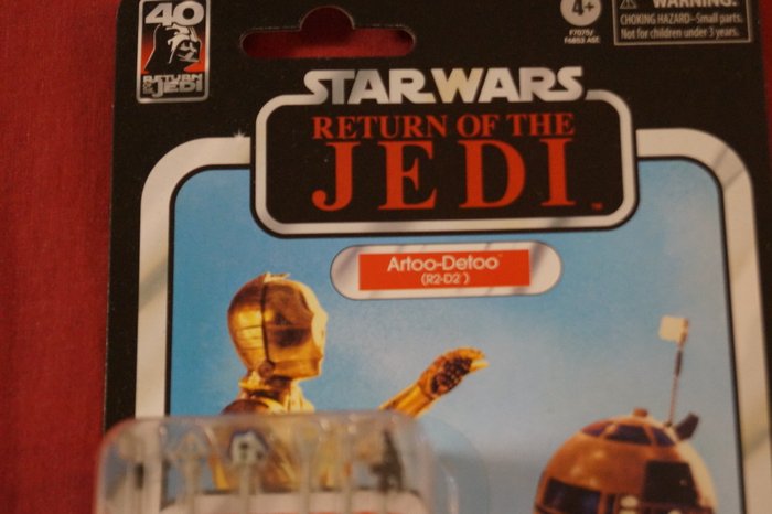 Star Wars - R2-D2 The Black Series 40th Anniversary from Kenner