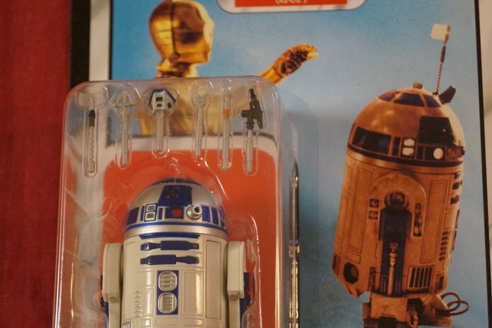 Star Wars - R2-D2 The Black Series 40th Anniversary from Kenner