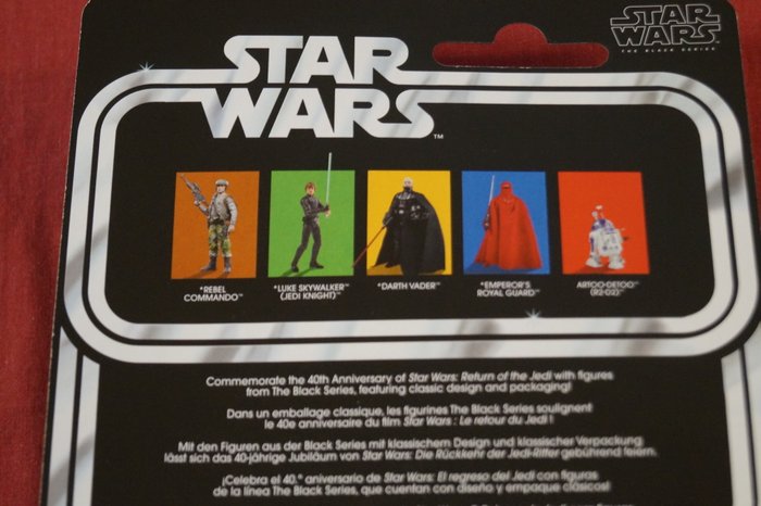 Star Wars - R2-D2 The Black Series 40th Anniversary from Kenner