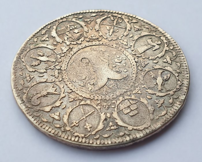 Schweiz, Basel. 1/2 Taler. 1/2 Thaler (taler) 18. Jahrhundert (ohne Jahr, um 1720) - BASILEA, Wertangabe in einem Oval - rare