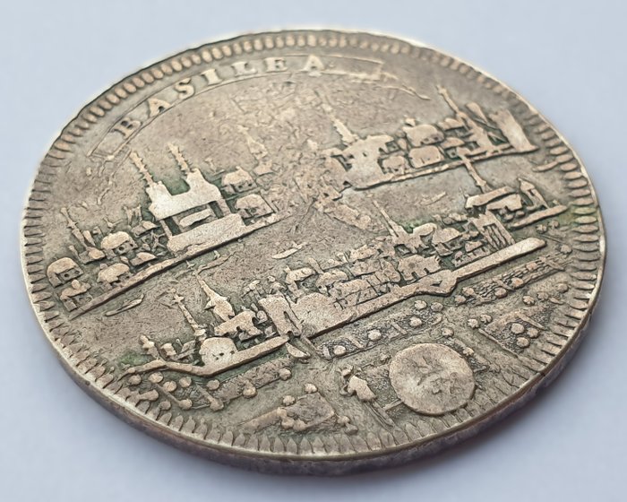 Schweiz, Basel. 1/2 Taler. 1/2 Thaler (taler) 18. Jahrhundert (ohne Jahr, um 1720) - BASILEA, Wertangabe in einem Oval - rare