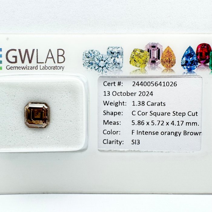 Ingen mindstepris - 1 pcs Diamant  (Naturfarvet)  - 1.38 ct - Firkantet med slebne hjørner - Fancy intense Orange nuance Brun - SI3 - Gemewizard Gemological Laboratory (GWLab)