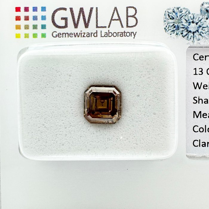 Ingen mindstepris - 1 pcs Diamant  (Naturfarvet)  - 1.38 ct - Firkantet med slebne hjørner - Fancy intense Orange nuance Brun - SI3 - Gemewizard Gemological Laboratory (GWLab)